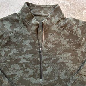 Men's lululemon camo 1/4 zip pullover